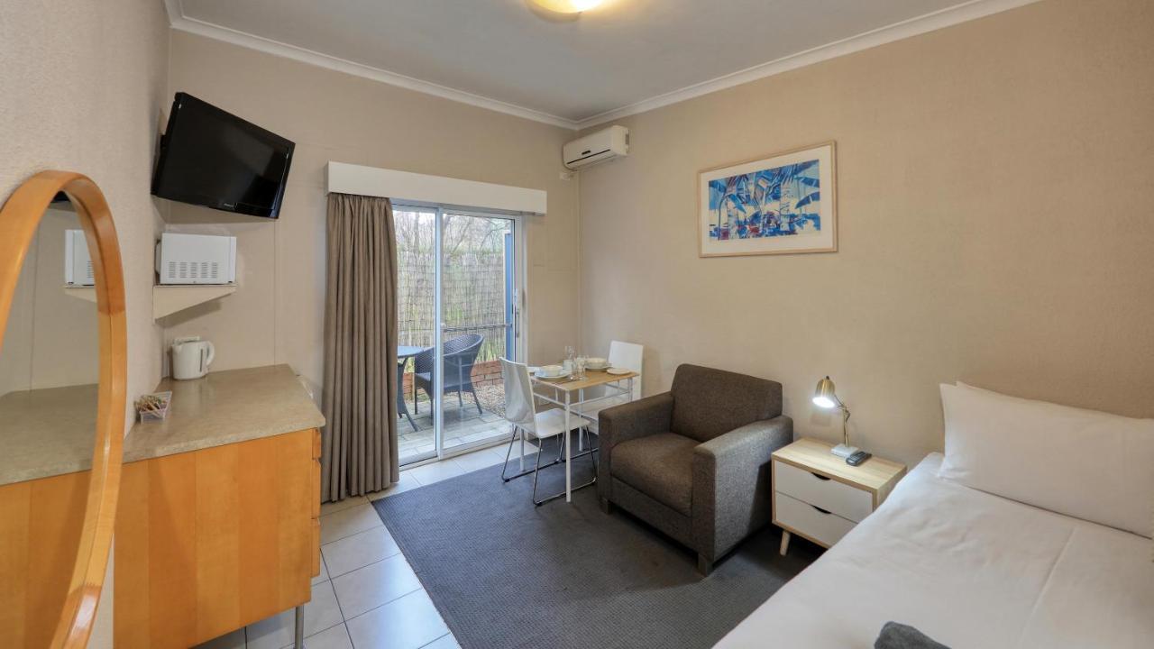Hamilton Hume Motor Inn Yass Buitenkant foto