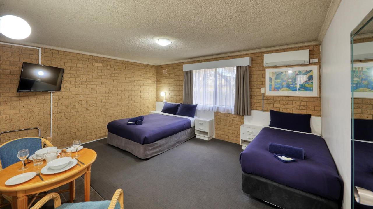 Hamilton Hume Motor Inn Yass Buitenkant foto